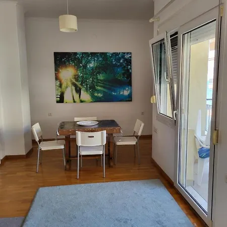Sea View Apartment *